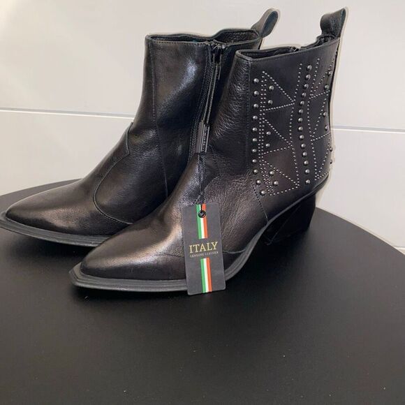 Emanuele Crasto Shoes - Emanuele Crasto Booties Sz 8 Black Leather Studded Pointed Toe Block Heel Ankle